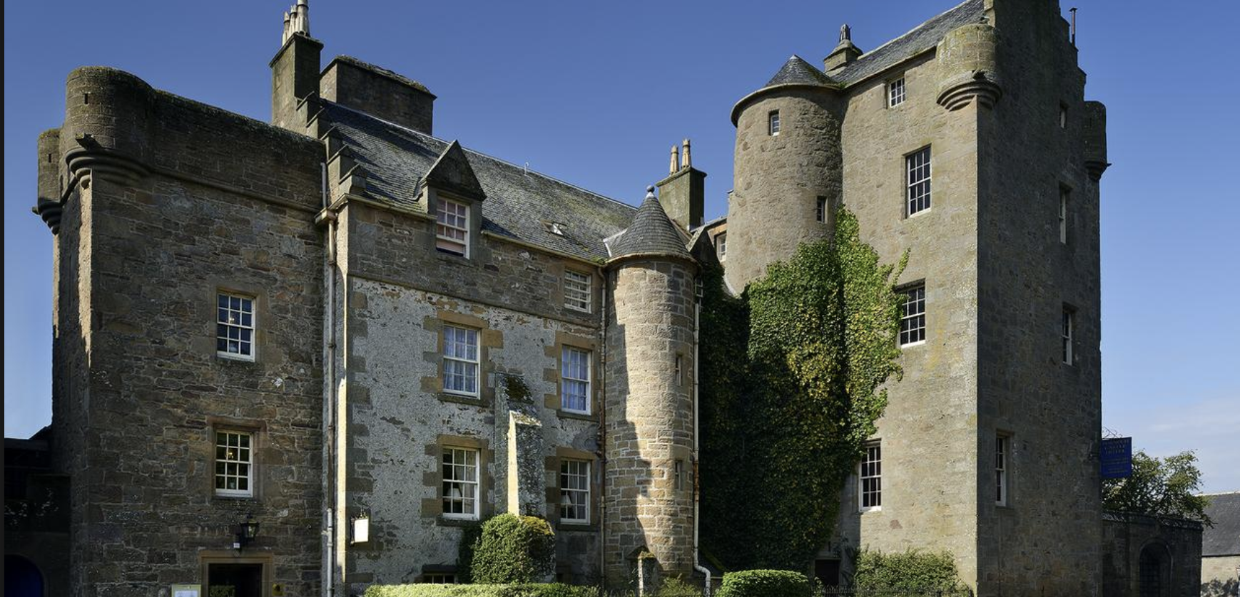 Castle street. Dornoch Castle. Замок Дорнох. Дорнох. Джеймс Кейденхед (Шотландия, 1858-1927) коттедж в лесу, 1897….